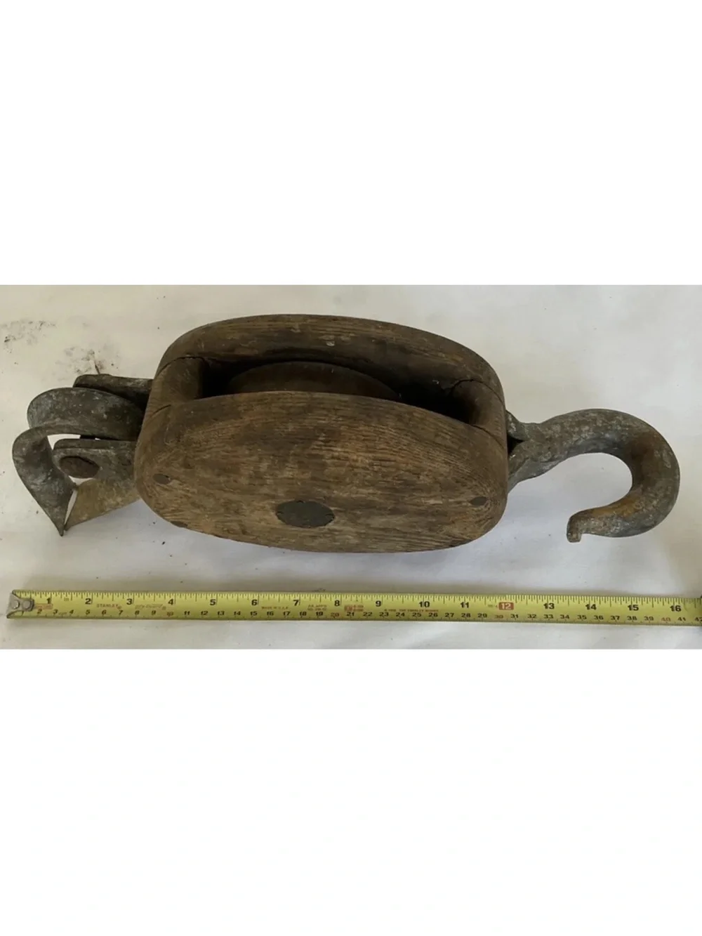 Vintage Antique Farm Equipment Wooden Block / Tackle Pully Hook /Great Display